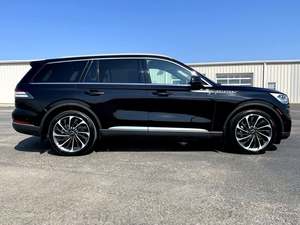 2023 lincol-n นักบินสำรอง AWD ใช้กับล้ออัลลอยด์เบาะหนังระบบนำทางสตาร์ทด้วยรีโมท - Product Image 3