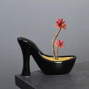 Vase à fleurs en céramique texturée en forme de chaussures à talons hauts apporte un charme raffiné aux moments de la vie quotidienne, cadeaux de pendaison de crémaillère - Product Image 3