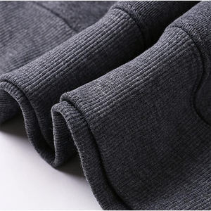 Ensemble de survêtement de haute qualité pour hommes de couleur grise grande taille à manches longues Street Wear costume de jogging pour hommes avec service OEM - Product Image 4