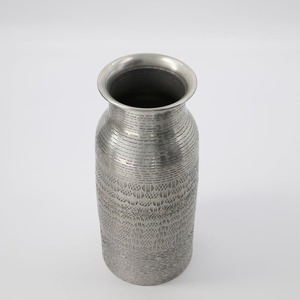 Vase de luxe en aluminium - Product Image 4