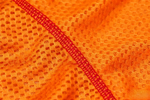 Maillot de cyclisme VTT haut de gamme, coloré, en tissu mesh respirant et léger, idéal pour les aventures en montagne. - Product Image 6