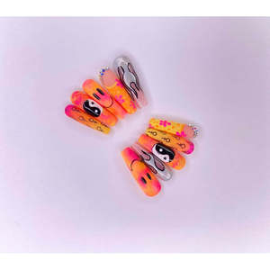 Set Gotta Love Woman: Accessori Eleganti per Unghie Press-On - Product Image 1