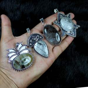 สร้อยคอจี้พลอยเทียมสีดำธรรมชาติสำหรับทุกเพศเครื่องประดับดีไซน์เนอร์ชุบเงินขายส่งจำนวนมาก - Product Image 1