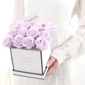Specifications Golden Supplier Luxury Large Valentine Day cajas de flores Artificial Novelty 16 Pcs Soap Rose In Square Gift Box