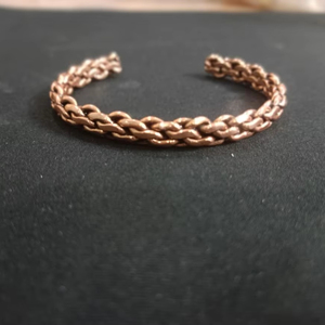 Pulsera de cobre antigua tradicional superventas Escultura Moderna hecha a mano con patrón de eslabones de cadena brazalete moderno India/China - Product Image 1