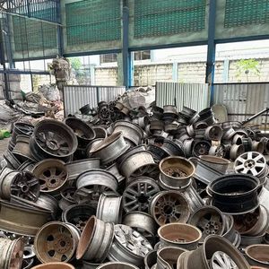 Rueda de aluminio de chatarra de pureza 99.9% de alta calidad, suministro de fábrica confiable, precio barato, chatarra de rueda de aleación de aluminio, categoría de producto - Product Image 2