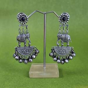 Pendientes Colgantes de Latón Oxidado con Perla Natural y Engaste de Bisel, Joyería Étnica Boho, Regalo para Aniversario de Mujer - Product Image 5