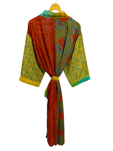 Pure soie Sari Kimono léger Vintage Sari Robe doux plage Robe de soirée indien à la main Kimono en soie - Product Image 5