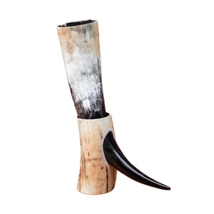 Juegos de cuerno para beber vikingo de cuerno de buey de calidad superior para regalo, se acepta logotipo personalizado, cuerno para beber vikingo personalizado para pieza - Product Image 4