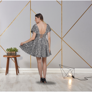 Vestido Corto Occidental de Diseño Moderno con Bordado Artesanal para Eventos, Celebraciones y Moda de Boutique - Product Image 3