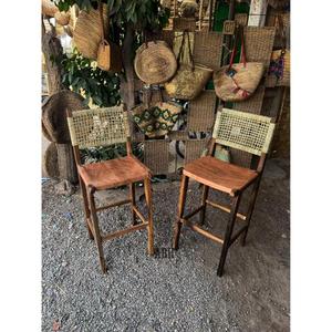Taburete marroquí hecho a mano, puf otomano, cojín decorativo bohemio, reposapiés tradicional bereber, muebles para la sala de estar. - Product Image 1