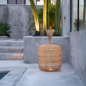 Pantalla de Lámpara de Ratán Natural Extra Grande, Pantalla Colgante de Mimbre Tejido Contemporáneo, Iluminación Tradicional Vietnamita Hecha a Mano - Product Image 5