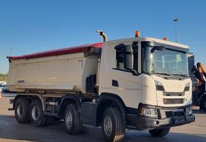 Camion benne Scania G500 8X4 2022, norme Euro 3, 451-500 CV, capacité de charge 31-40 tonnes - Product Image 2