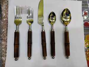 Juego de Cubiertos Clásico Dorado, Diseño Tradicional, Juego de Cubiertos de Acero Inoxidable Sostenible, Pulido de Alto Brillo para Cocina y Restaurante - Product Image 6