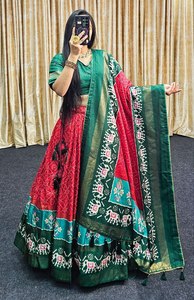 Robe de mariée pour femme faite à la main, ensemble de mariée, style Bollywood, Lehnga floral avec chemisier de créateur, travail de zari pour femmes - Product Image 5