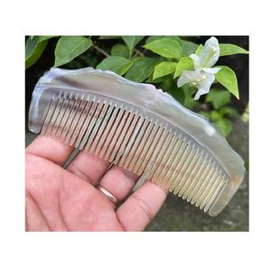 Herramienta de salón ecológica hecha a mano de primera calidad, peine de cuerno cómodo, acabado pulido, duradero para el cuidado diario del cabello - Product Image 3