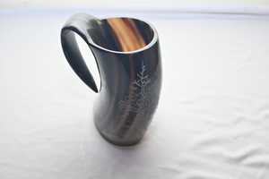Tasse isolée de haute qualité Viking Horn Tumbler 1L avec base en résine pour eau bière thé - Product Image 3