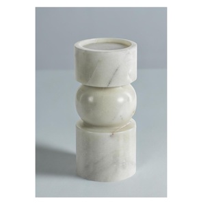 Bougeoir de Noël en marbre poli - Décoration d'intérieur écologique faite à la main avec taille et couleur personnalisables pour une brillance luxueuse - Product Image 2