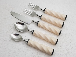 Ensemble de couverts de luxe de style portugais pour restaurant, 5 pièces, finition mate, avec manche en bois/résine, pour mariage, en acier inoxydable - Product Image 5