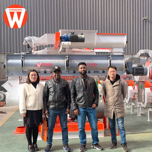 Machine de production de granulés d'aliments pour animaux de 5 tonnes par heure, 220V 380V 415V 60HZ 50HZ, avec certifications CE ISO SGS - Product Image 4