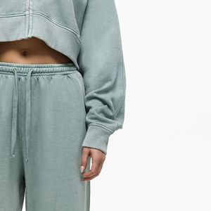 Survêtement en coton imprimé deux pièces à manches longues pour femmes Vêtements d'hiver au design solide - Product Image 4