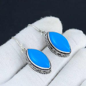 Precio al por mayor Vintage hecho a mano 925 gota de plata sólida pendiente azul turquesa forma ovalada piedra preciosa regalo cristiano clásico - Product Image 2