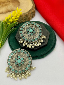 Pendientes de Latón Antiguo con Perla para Mujer, Ideales para Uso Casual y Formal - Product Image 3