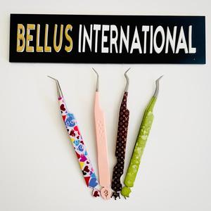 Pinzas de pestañas de acero inoxidable de nuevo diseño con punta afilada Agarre perfecto Pinzas de pestañas al por mayor en varios colores - Product Image 3