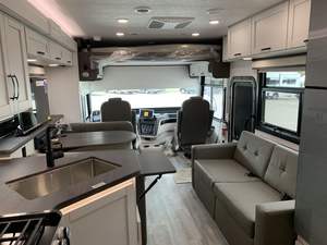 Autocaravana de Aluminio al Mejor Precio, Nuevo Diseño, Casa Móvil para Acampar, para 4-6 Pasajeros, Interiores Espaciosos - Product Image 2