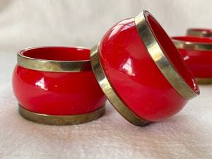 Servilleteros rojos, anillado de plástico y metal, vintage, Juego de 2 - Product Image 2