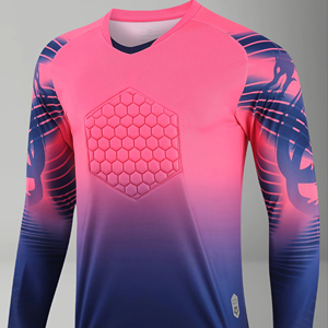 เสื้อฟุตบอลพรีเมี่ยมแบบกำหนดเองพร้อมผ้าแห้งเร็วระบายอากาศได้ดีสีแบบกำหนดเองและชื่อทีมเหมาะอย่างยิ่งสำหรับผู้ใหญ่ทุกเพศ - Product Image 1