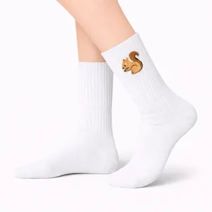 Calcetines de Nylon Blancos hasta la Pantorrilla con Diseño de Ardilla Bordado, Transpirables, Tejido Fino, para Uso Diario, Personalizados para Primavera/Verano - Product Image 1