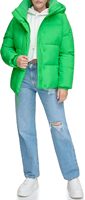 Nouveau style de veste matelassée à capuche Selma pour femmes, légère pour l'hiver, avec poches doublées de duvet et de tissu, à bas prix, vente en gros