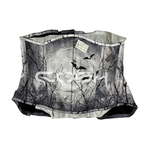 Corsé gótico de satén con estampado sublimado de murciélagos bajo la luz de la luna, con varillas de acero y diseño bajo el busto, para Halloween - Product Image 1