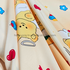 Tissu en soie imprimé de qualité supérieure pour pyjamas et vêtements de détente - Product Image 3