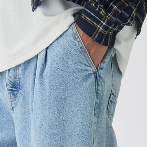 Nouveau jean pour homme de style streetwear, coupe régulière, noir, coupe ample, pantalon en denim pour homme, denim droit, décontracté, logo personnalisé, denim délavé - Product Image 4