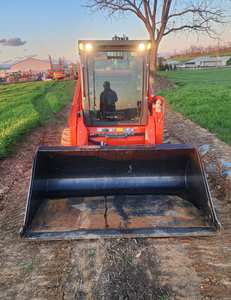 2023 Kubota SSV65 Skid Steer-Puissance compacte, conçue pour la performance - Product Image 2