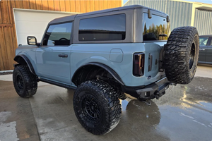 LISTO PARA CONDUCIR - USADO, VOLANTE A LA IZQUIERDA |   CONDUCCIÓN DERECHA |   Ford Bronco Black Diamond 2022 de 2 Puertas y 7 Velocidades - Product Image 4