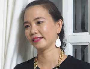 ต่างหูฮอร์นธรรมชาติทำด้วยมือน้ำหนักเบาและหรูหราอุปกรณ์เสริมที่ไม่ซ้ำใครเหมาะสำหรับแฟชั่นเป็นมิตรกับสิ่งแวดล้อมและเป็นของขวัญ - Product Image 2