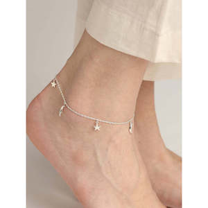 Achetez des chevillères/Payals 100 % argent 925 véritable pour femmes et filles, plaquées or 14 carats avec une pierre principale en diamant mignon et un matériau de qualité. - Product Image 4