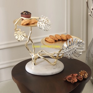 Soporte de postre moderno con base de mármol, diseño de hojas decorativas de cumpleaños, bandeja de exhibición de galletas de pastel de magdalenas de Metal para fiestas de boda - Product Image 2