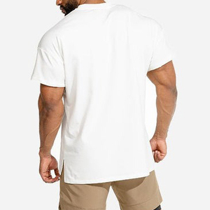 Nouveaux hommes Logo personnalisé haut d'entraînement de gymnastique séchage rapide coupe ajustée à manches courtes chemise de sport tissu tricoté uni pour l'entraînement de course - Product Image 5