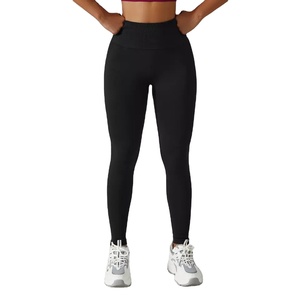 Conjunto de sujetador y mallas de Yoga sublimadas con estampado personalizado para mujer 2024, ropa de entrenamiento de Venta caliente para mujer - Product Image 4