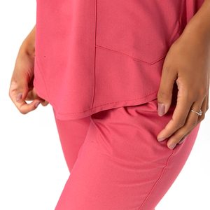 Top Trending Última colección Pantalones cortos Mangas Enfermería Scrub Set Material de alta calidad Hecho Enfermería Scrub Set - Product Image 5