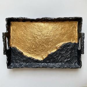 Cadre en velours Plateau en aluminium doré et bois Poignées en métal moulé magnifiquement Design de luxe élégant pour la décoration de la maison du Ramadan - Product Image 1