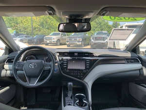 Toyota Camry Híbrido 2020 en Perfecto Estado - Product Image 3