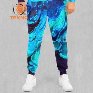 Survêtement élégant à sublimation pour homme, conçu avec un matériau extensible aux couleurs vives et un look élégant pour les amateurs de vêtements actifs - Product Image 6