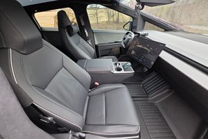 Tesla Cybertruck 2026, véhicule à faible kilométrage, boîte de vitesses automatique, direction souple, batterie au lithium électrique/gaz sombre - Product Image 4