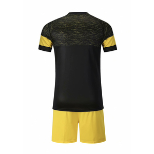 Vêtements de sport de haute qualité en gros, confortables, respirants, uniformes de football, dernier design, polyester de haute qualité, sublimation - Product Image 4