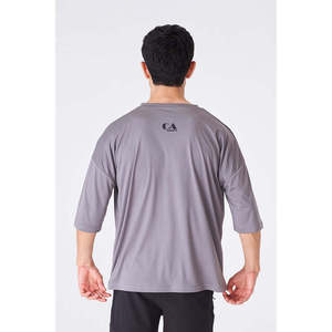T-shirt de gymnastique en polyester 100% pour hommes, coupe ample pour un confort maximal - Product Image 4